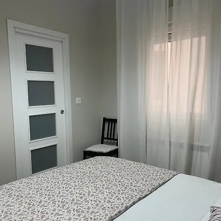 Nuevo Madrazo Apartment Leon